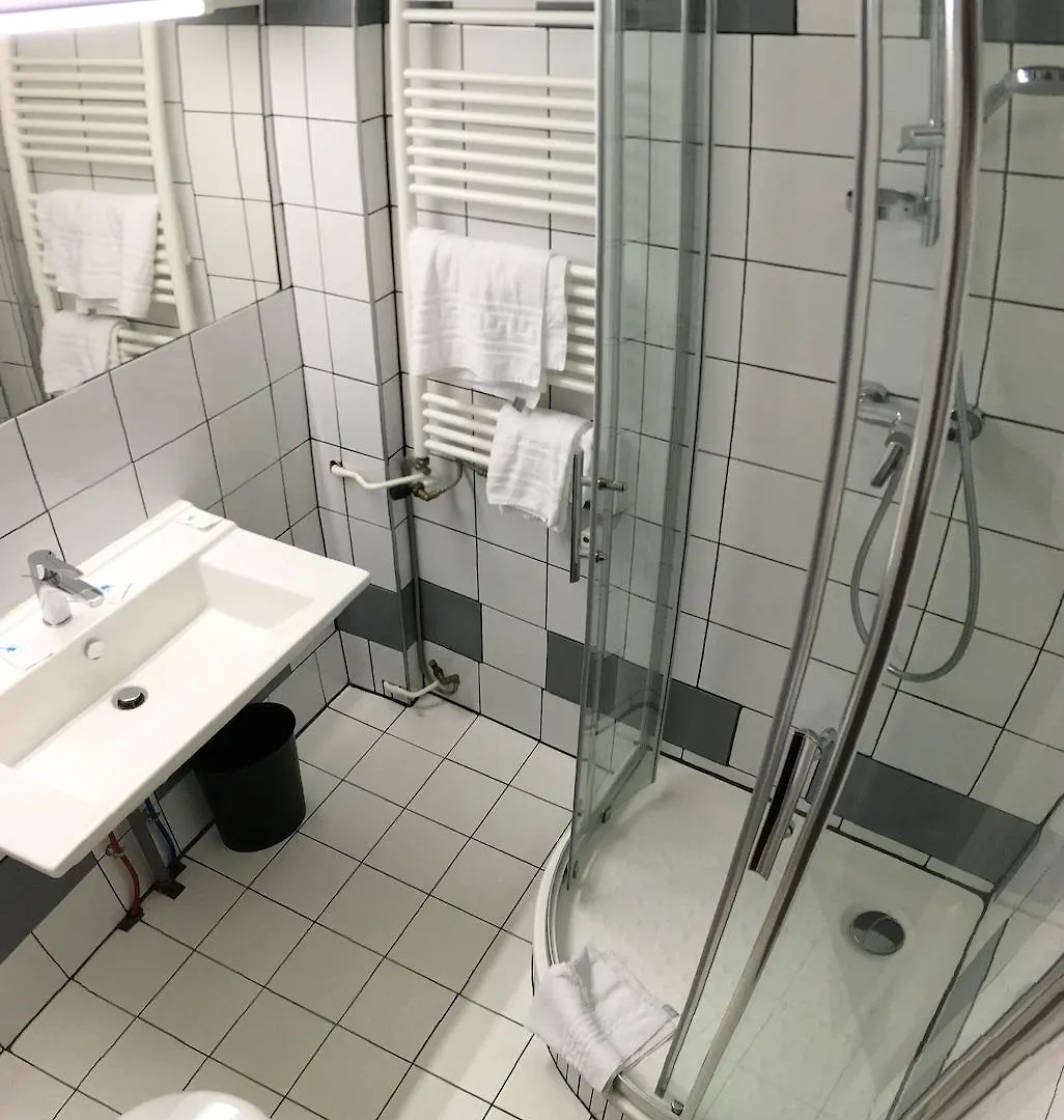 Hotel Du Helder Lyon 2*,
