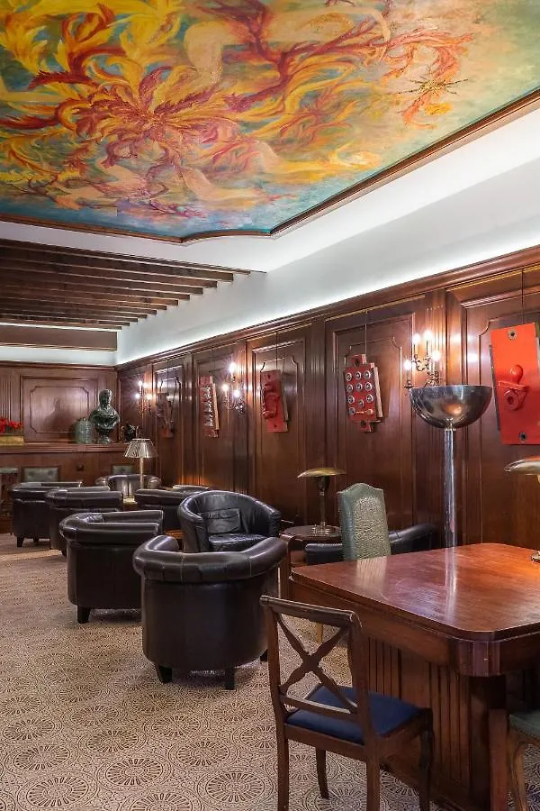 Hotel Du Helder Lyon 2*,
